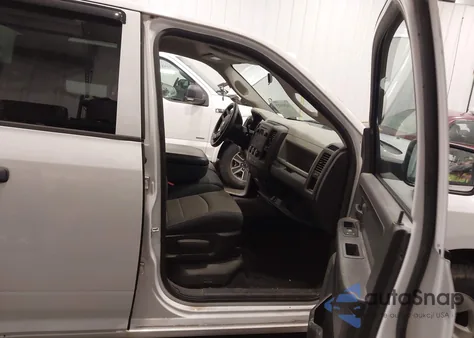 2012 Ram 1500 St z USA, uszkodzony, nr VIN 1C6RD6FP7CS281636